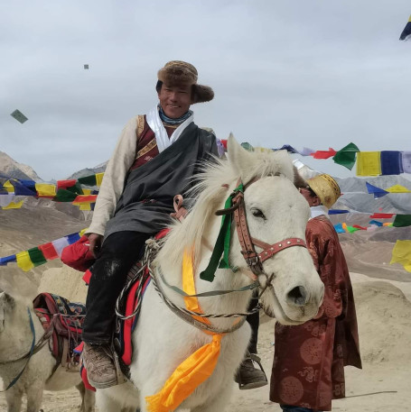 आङग्या गुरुङ